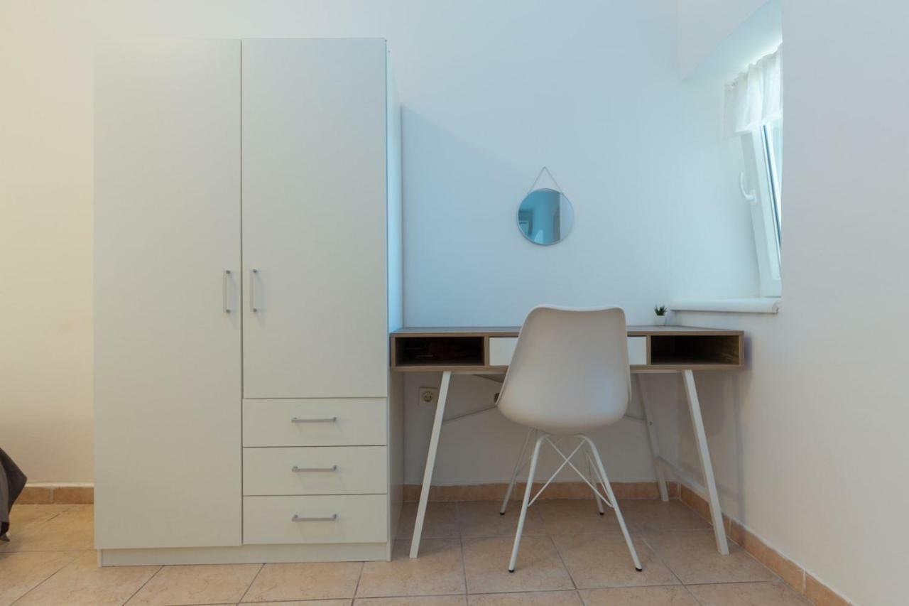 Apartment Kucera Ровин Екстериор снимка