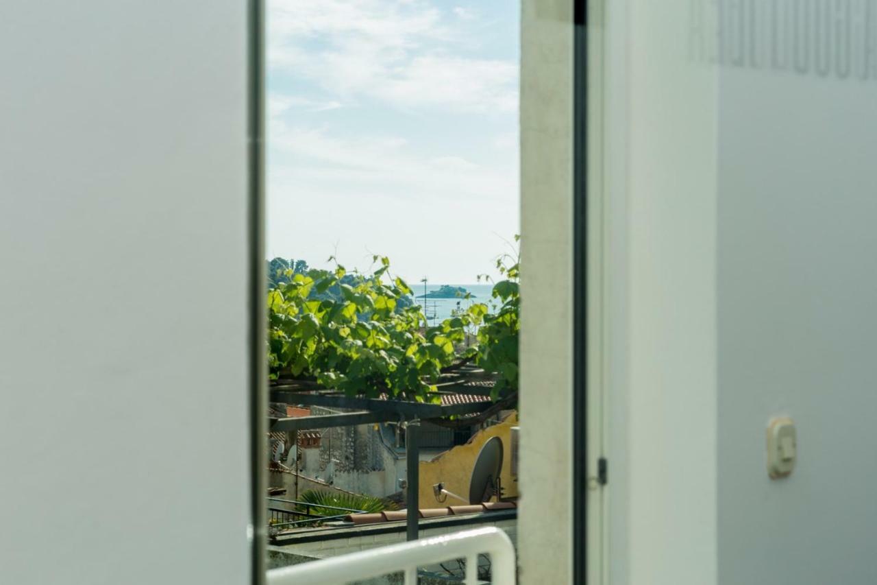Apartment Kucera Ровин Екстериор снимка