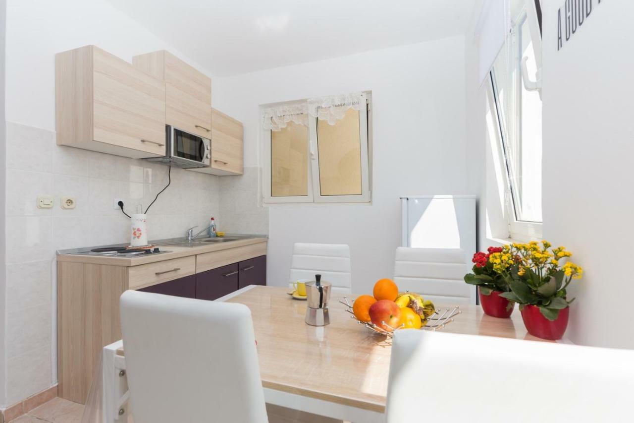 Apartment Kucera Ровин Екстериор снимка