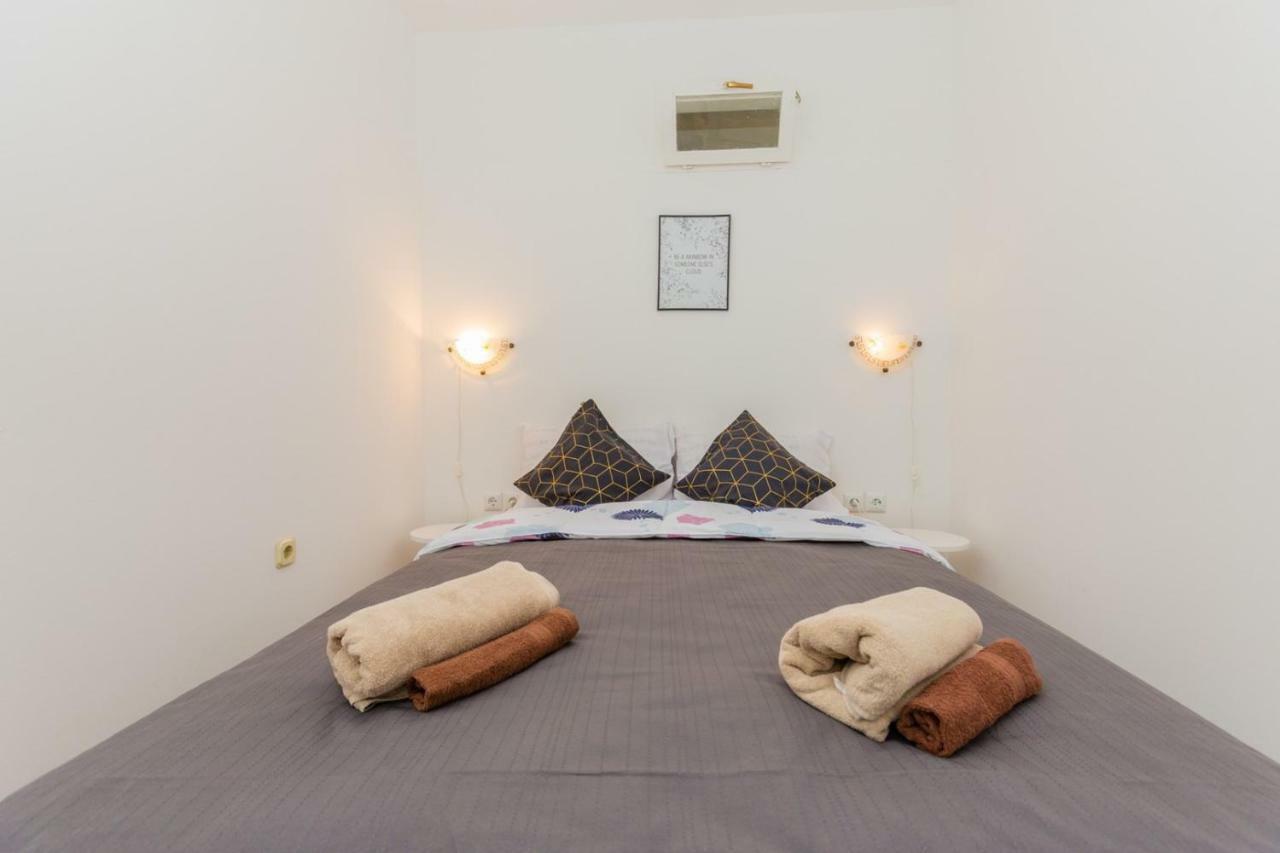 Apartment Kucera Ровин Екстериор снимка